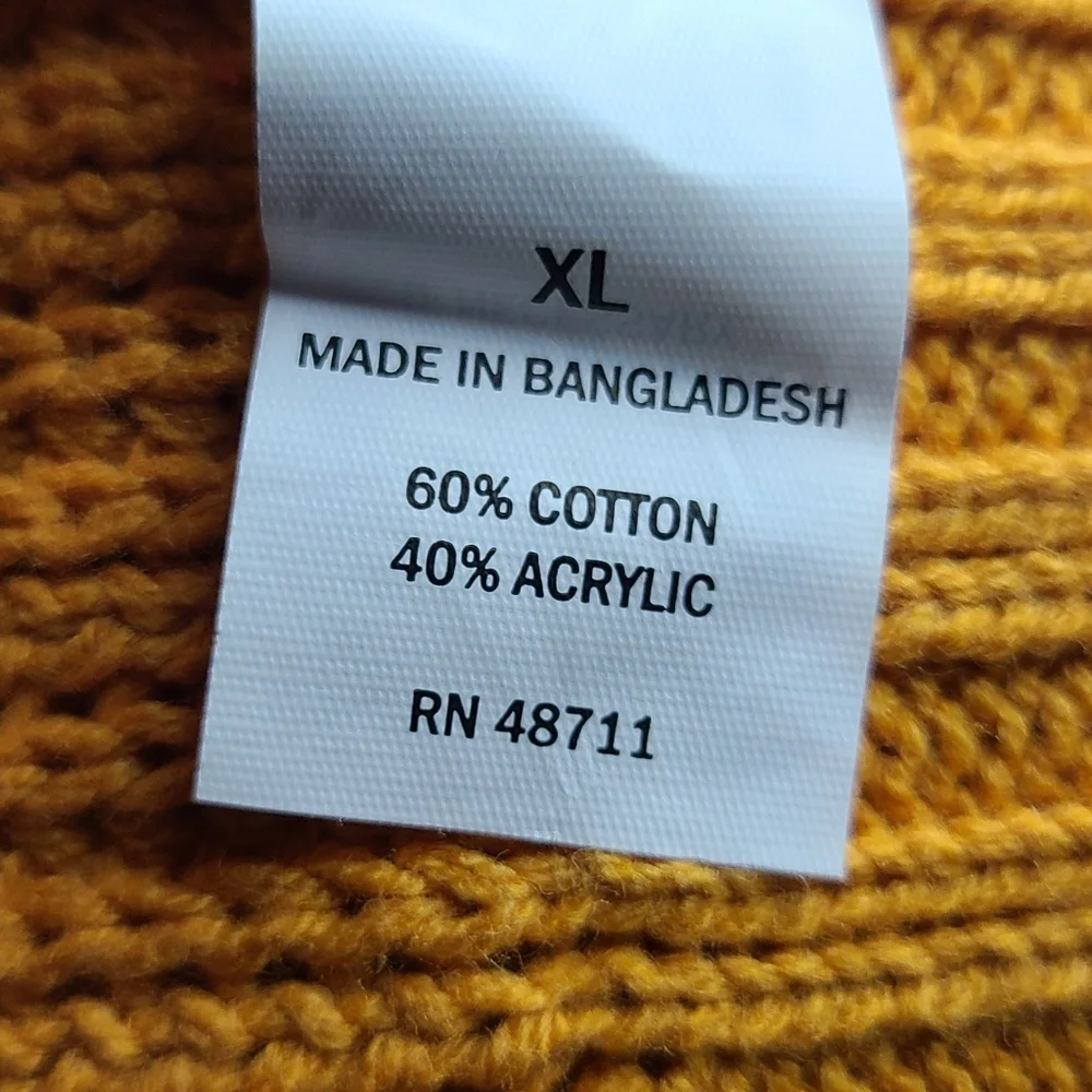 Sweater - Picture 3 of 4